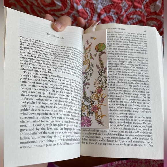 Beautiful framed authentic Dior paper gift bag, star charm & handmade bo… - Picture 9 of 15